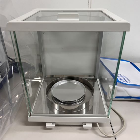 Analytical balance